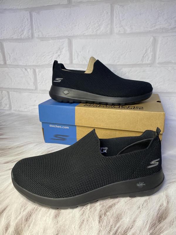 Sparkling skechers deals