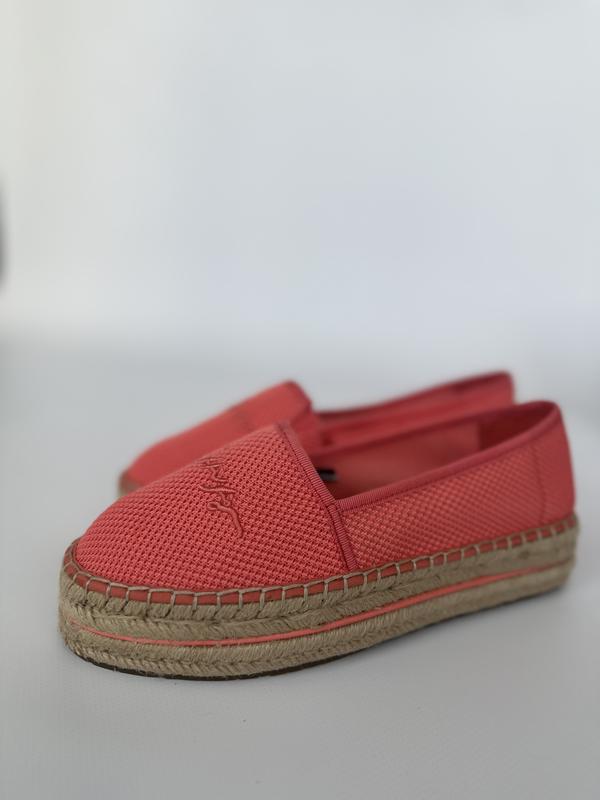 Tommy hilfiger 37 hotsell