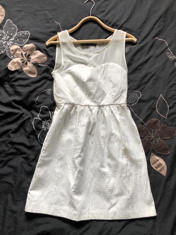 Сукня плаття zara з емітацією під шкіру крокодила біле — ціна 275 грн у ...