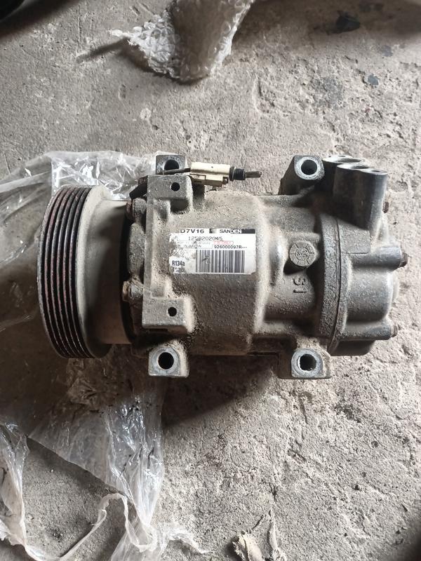 Компрессор кондиционера на reno duster — цена 5000 грн в каталоге ...