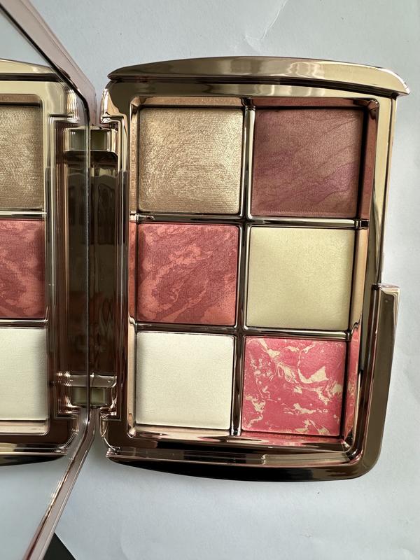 Hourglass ambient lighting edit blush & glow volume ii палитра румяна ...