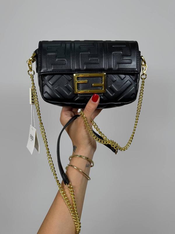Kan i small fendi hot sale