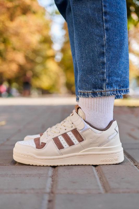 Adidas forum low beige hot sale
