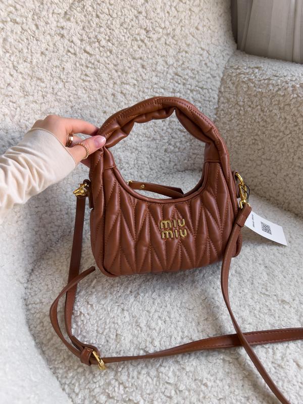 Miu miu tote hot sale