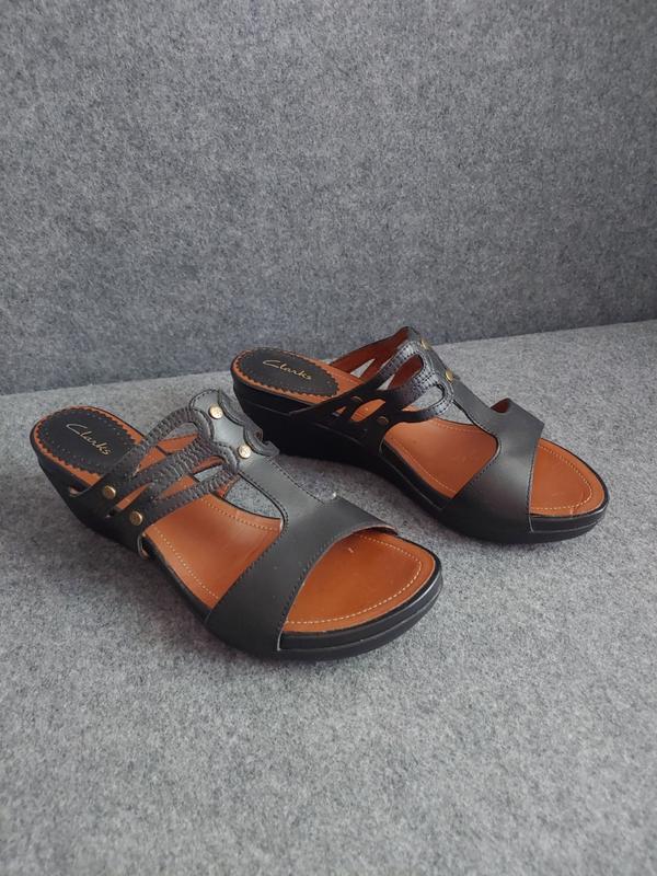 Clarks 39 discount