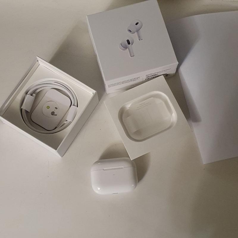 Apple airpods pro 2 usb c 2024 2000 166238280