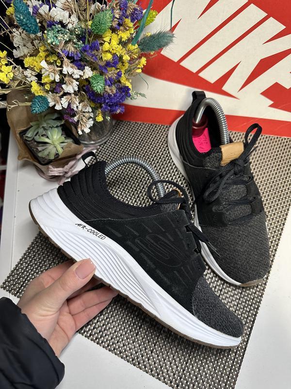 14960 skechers sales