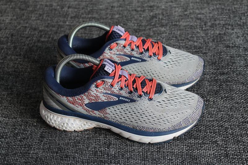 Brooks ghost 11 gray hotsell