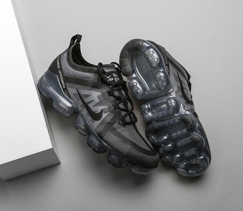 Gray nike vapormax best sale