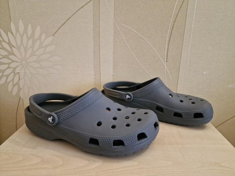 167823242 43 850 Slides CROCS Classic Fur Sure 207303 Chai 1 crocs 10 12 42