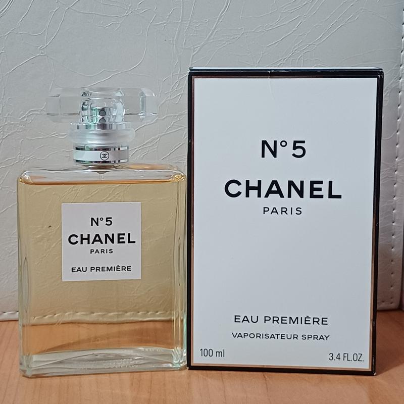 168904515 chanel no 5 eau premiere 65 Chanel Pre Owned 1996 contrast trim knitted top