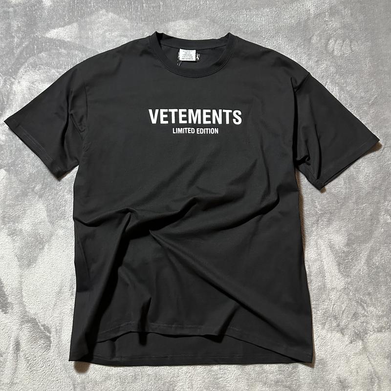 Футболка vetements limited edition — цена 1699 грн в каталоге