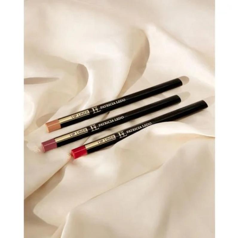 Механический карандаш для губ — цена 40 грн в каталоге Карандаши для ...