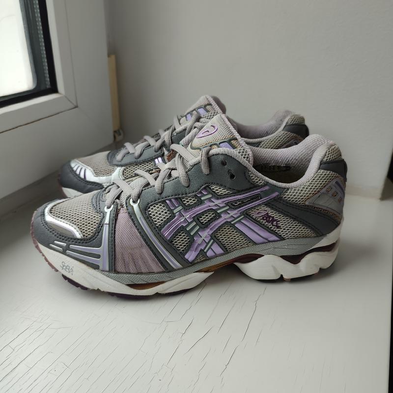 Comment taille les baskets Asics Gel 24.5 826