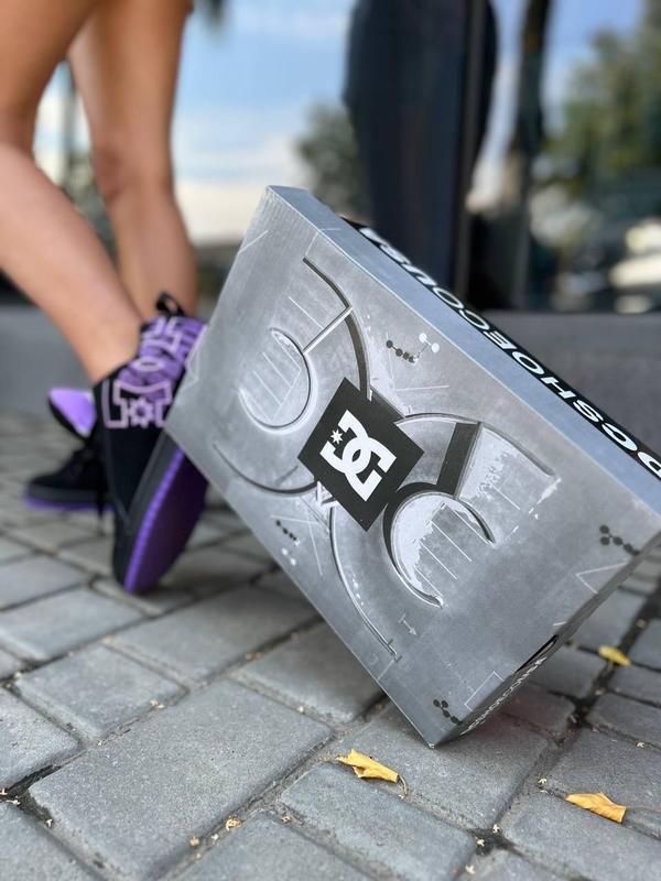 KITH SHADOW STRIPE Sneakers卍回し蹴り/ WORM専用 Чоловічі кросівки dc х slayer court graffik black sabbath v / smb