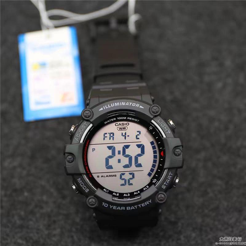 Чоловічий електронний годинник casio wr100m ae-1500wh-8b2 фото