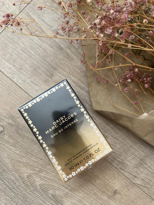 173968727 marc jacobs snapshot new moon white multi marc jacobs daisy eau so intense 1595