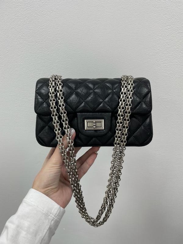 174350472 necklace chanel pre owned logo print sweatshirt item 3600 necklace chanel Pre Owned 2001 mittelgroBe Schultertasche mit Double Flap