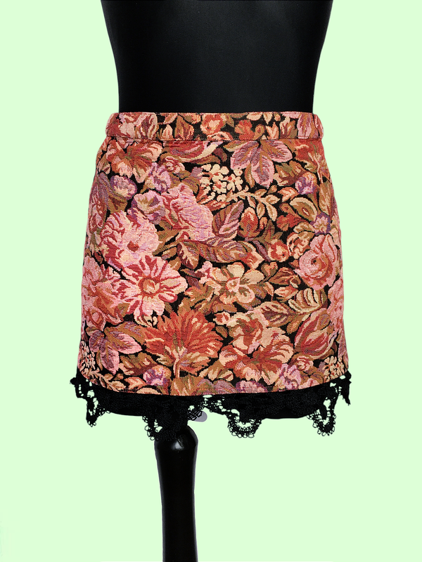 под юбкой ретро 