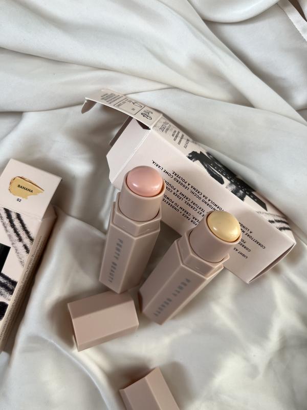 Консилер fenty beauty в оттенках banana и rose quartz — цена 1100 грн в ...