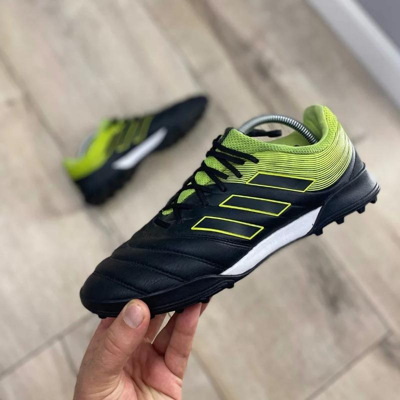 adidas copa 19.3 tf 1500 Acho essas adidas qua estreitas