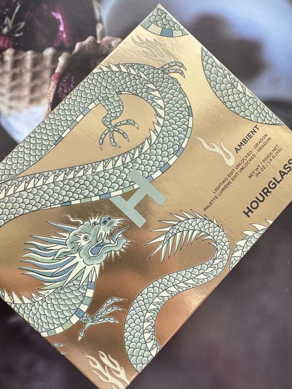 Палетка hourglass ambient lighting unlocked dragon — цена 5200 грн в ...