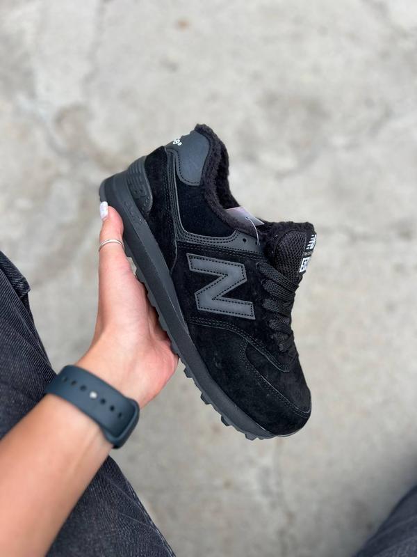 New balance total black store