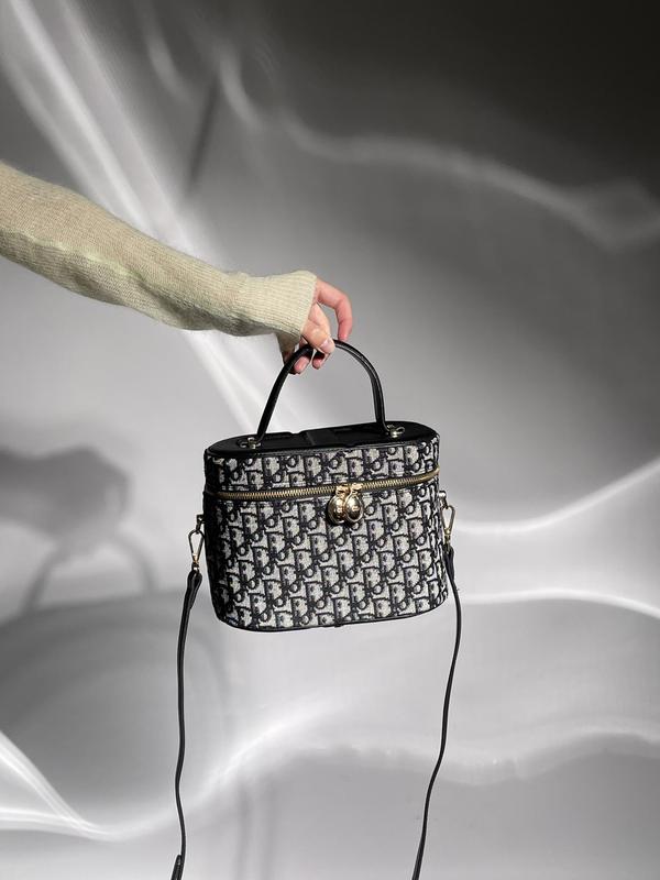Vanity case dior hotsell