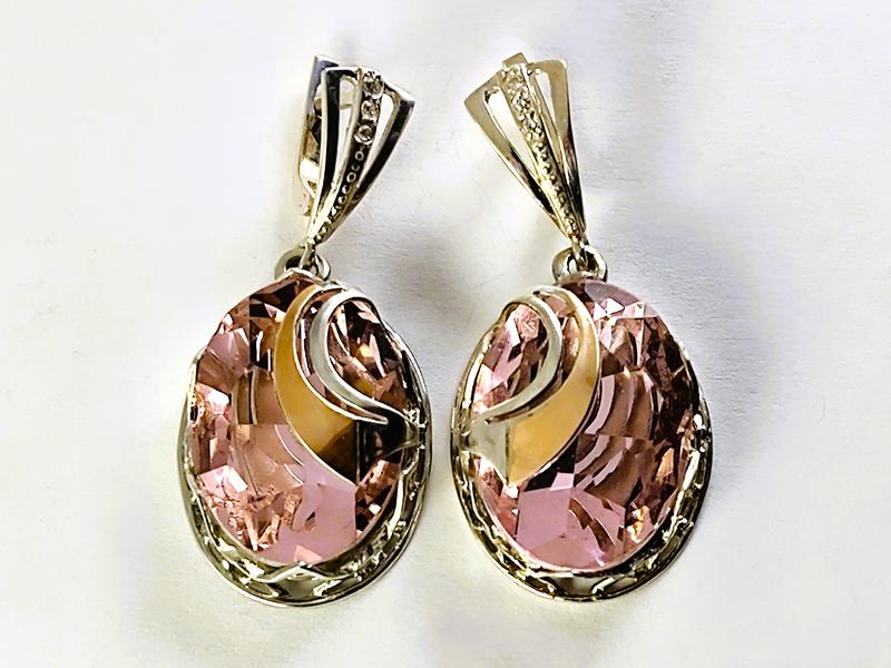 Красивые серебряные серьги с крупным камнем. 925 проба с золотыми ...