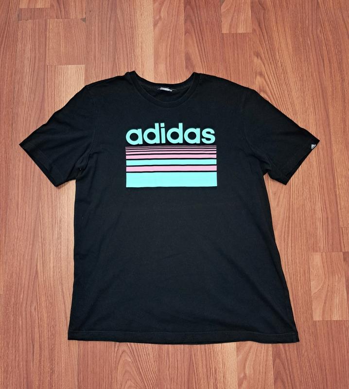 Мужская черная футболка adidas с большим лого — цена 333 грн в каталоге ...