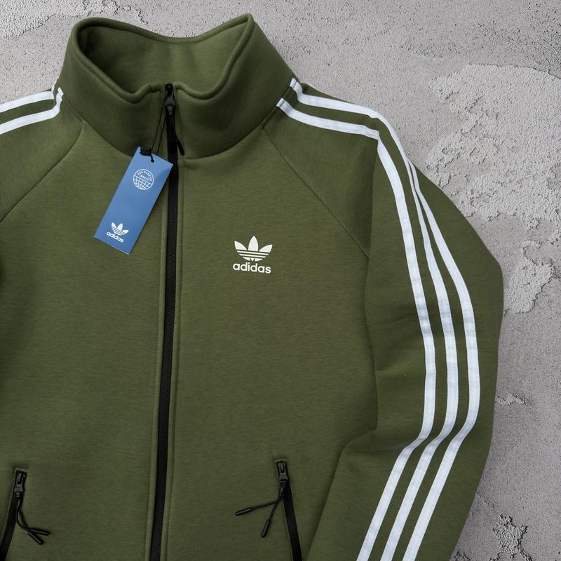 オリーブ Adidas зелена олімпійка — купити в Україні | SHAFA | #179919657