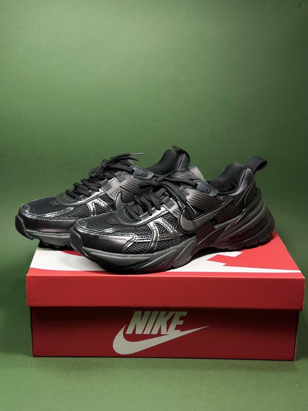 180061347 nike venom exceed tr black white gold blue eyes chuteiras nike mercurial superfly 4 black 3300