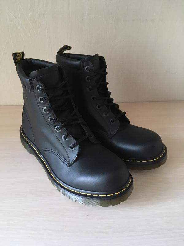 aw501 dr martens
