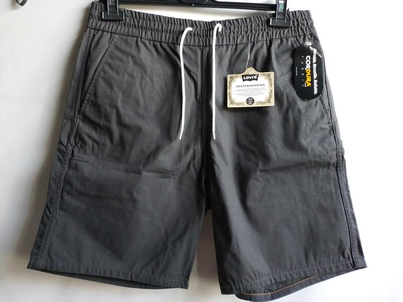 levis skate easy short