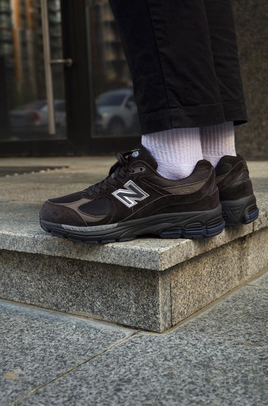 Brown and red new balance sale