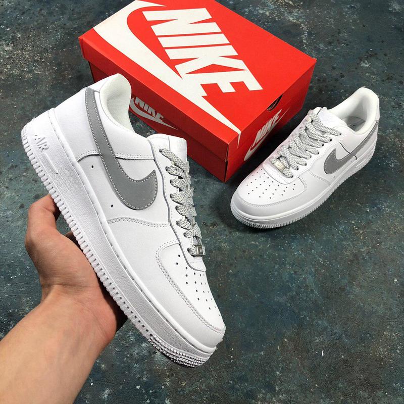 Оригинальный nike. Nike Air Force 1 Reflective. Nike Air Force 1 белые рефлективные. Nike Air Force 1 рефлективные. Оригинальные найк АИР Форс 1.