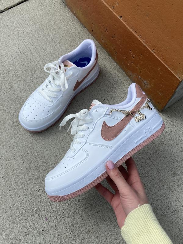 Nike air force 1 low peach deals