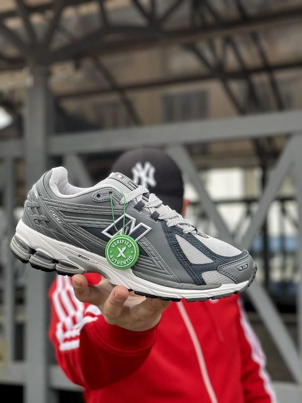 42 45 2800 43 122189992 41 new balance 1906r grey white 40 Stray Rats X New Balance 580 Cosmic Grape 44