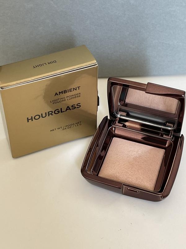 Пудра hourglass dim light — цена 1550 грн в каталоге Пудра Купить ...