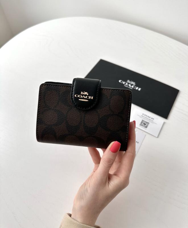 Become a coach Coach medium corner zip wallet 4800