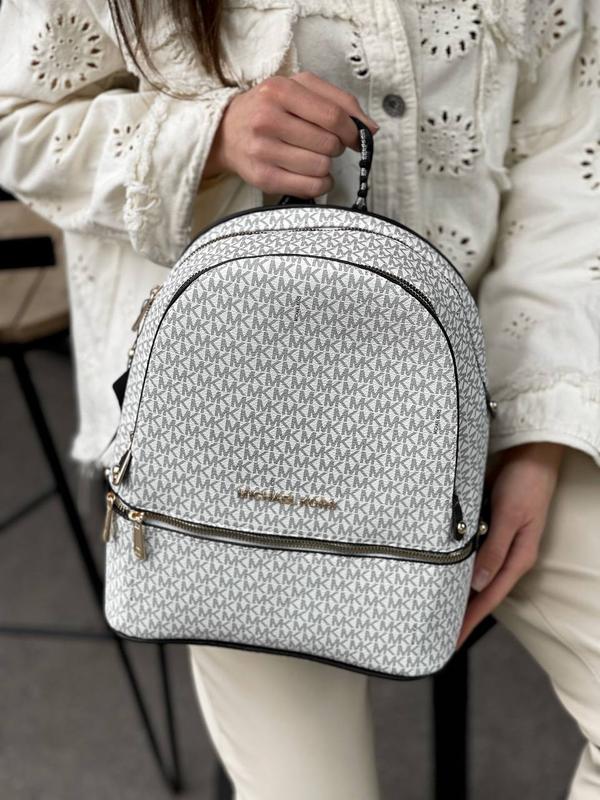Рюкзак в стилі michael kors білий беж корс — ціна 1680 грн у каталозі ...