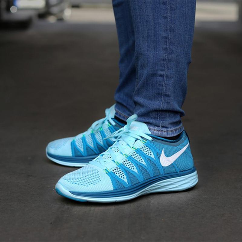 nike flyknit lunar 2