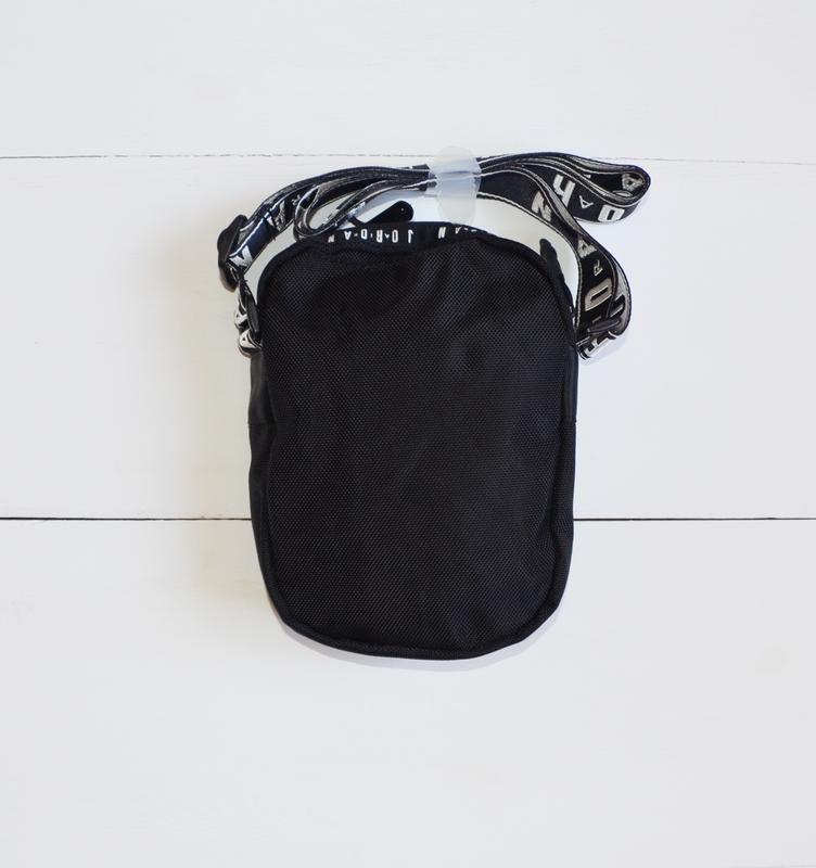 jordan taping pack bag