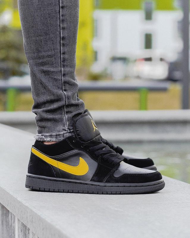 Jordan 1 low black 2024 yellow