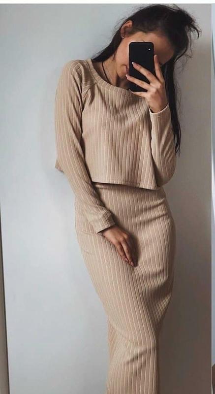 Zara Knit трикотажный костюм бежевый