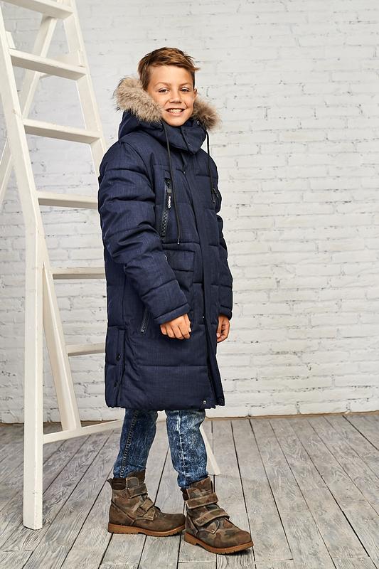 Куртка парка для мальчика. Удлиненная куртка для мальчика зимняя. Зимнее пуховое пальто для мальчика. Модные куртки для мальчиков. Куртка томми хилфигер детская.