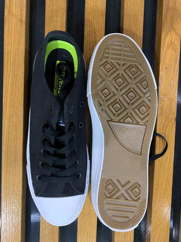 Low top chuck taylor 2 on sale