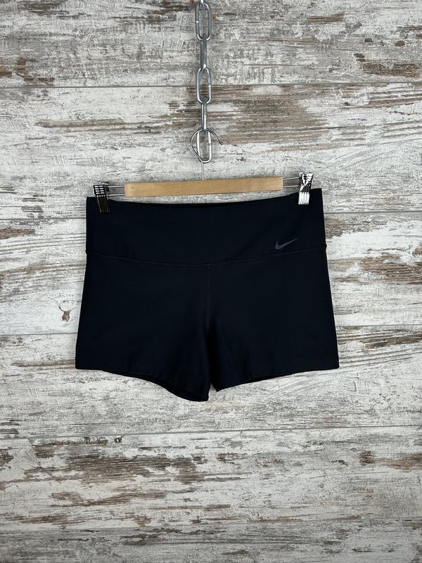 Женские спортивные шорты nike swoosh dri fit короткие топик лосины ...
