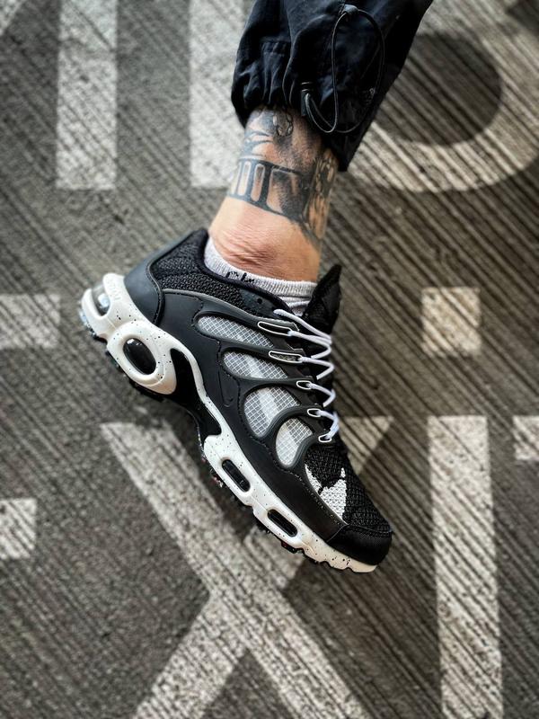 Nike tn white grey sale