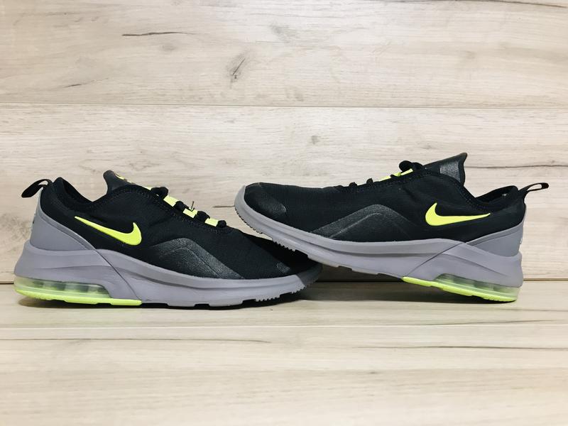 Nike a max motion discount